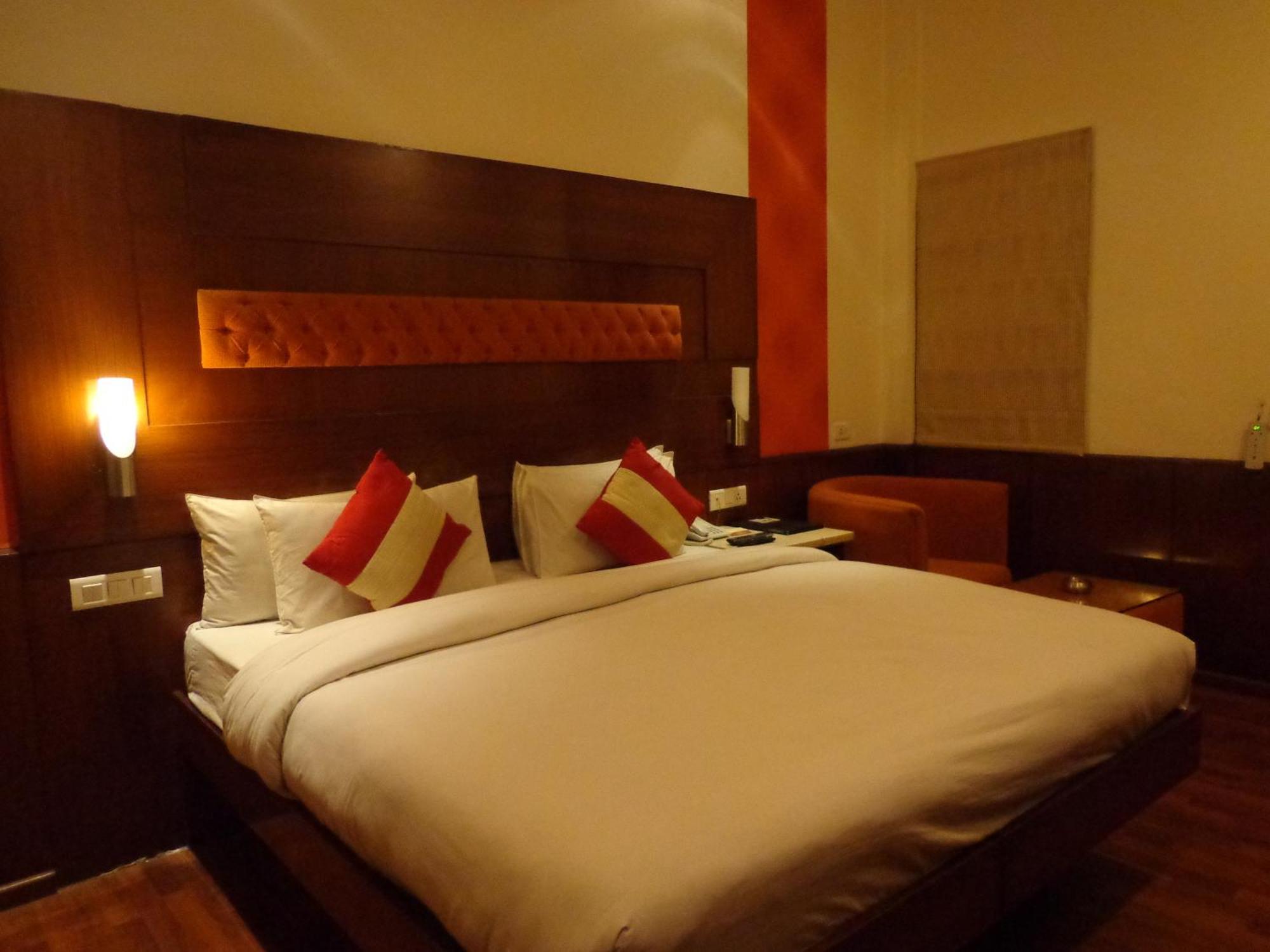 Hotel Aura - New Delhi Railway Station Εξωτερικό φωτογραφία