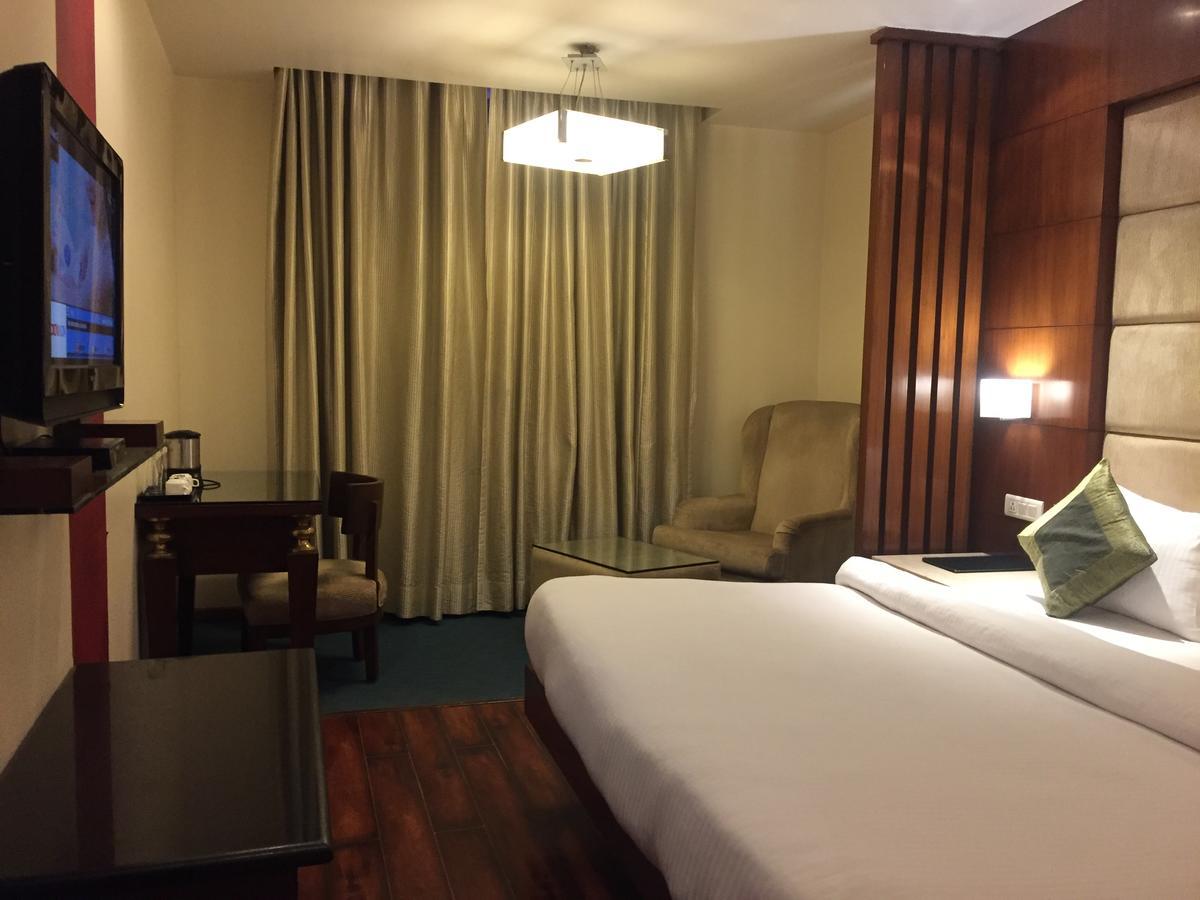 Hotel Aura - New Delhi Railway Station Εξωτερικό φωτογραφία